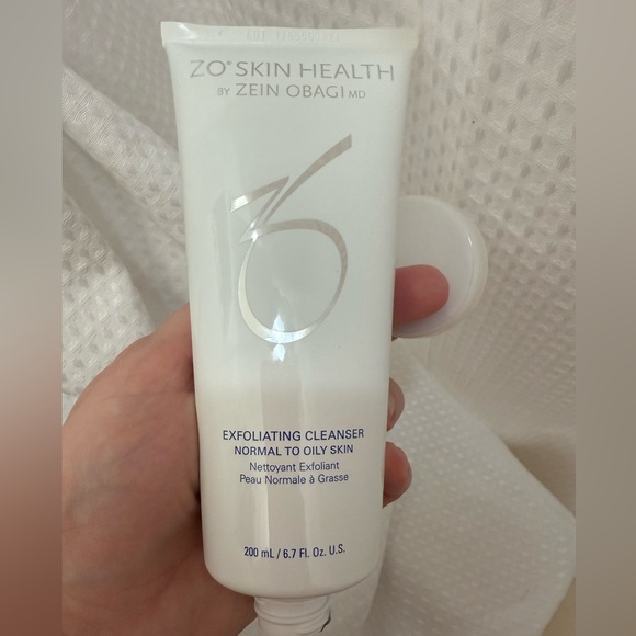 Zo/Zein Obagi exfoliating cleanser - Picture 6 of 7